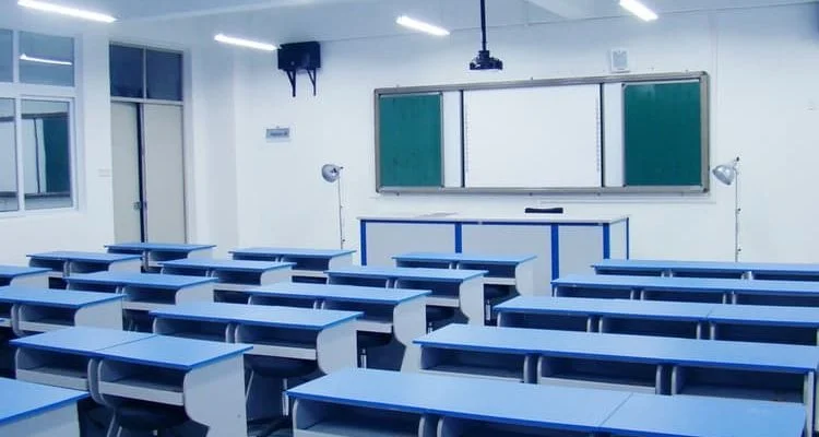 Smart classroom facility at PM Shree GGIC Gadarpur with digital boards and projectors